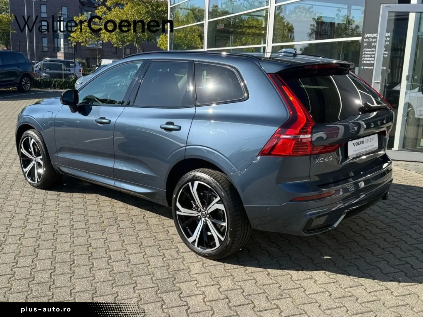 VOLVO XC60 T6 AWD Plug-in Hybrid Plus Dark 360  Busine