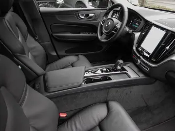 VOLVO XC60 Plus Dark Recharge Plug-In Hybrid AWD T6 Tw