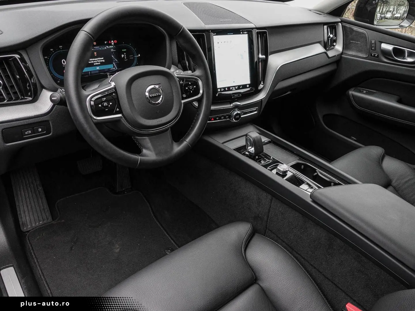 VOLVO XC60 Plus Dark Recharge Plug-In Hybrid AWD T6 Tw