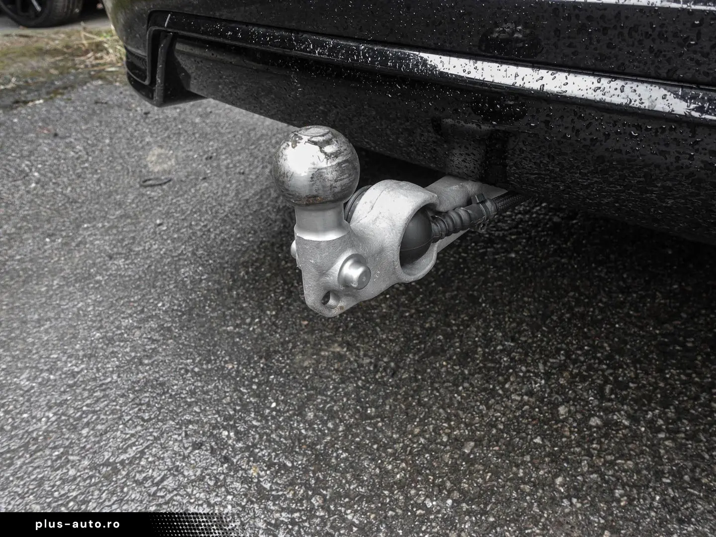 VOLVO XC60 Plus Dark Recharge Plug-In Hybrid AWD T6 Tw