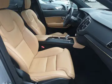 VOLVO XC90 T8 AWD Ultimate Bright AHK PANO