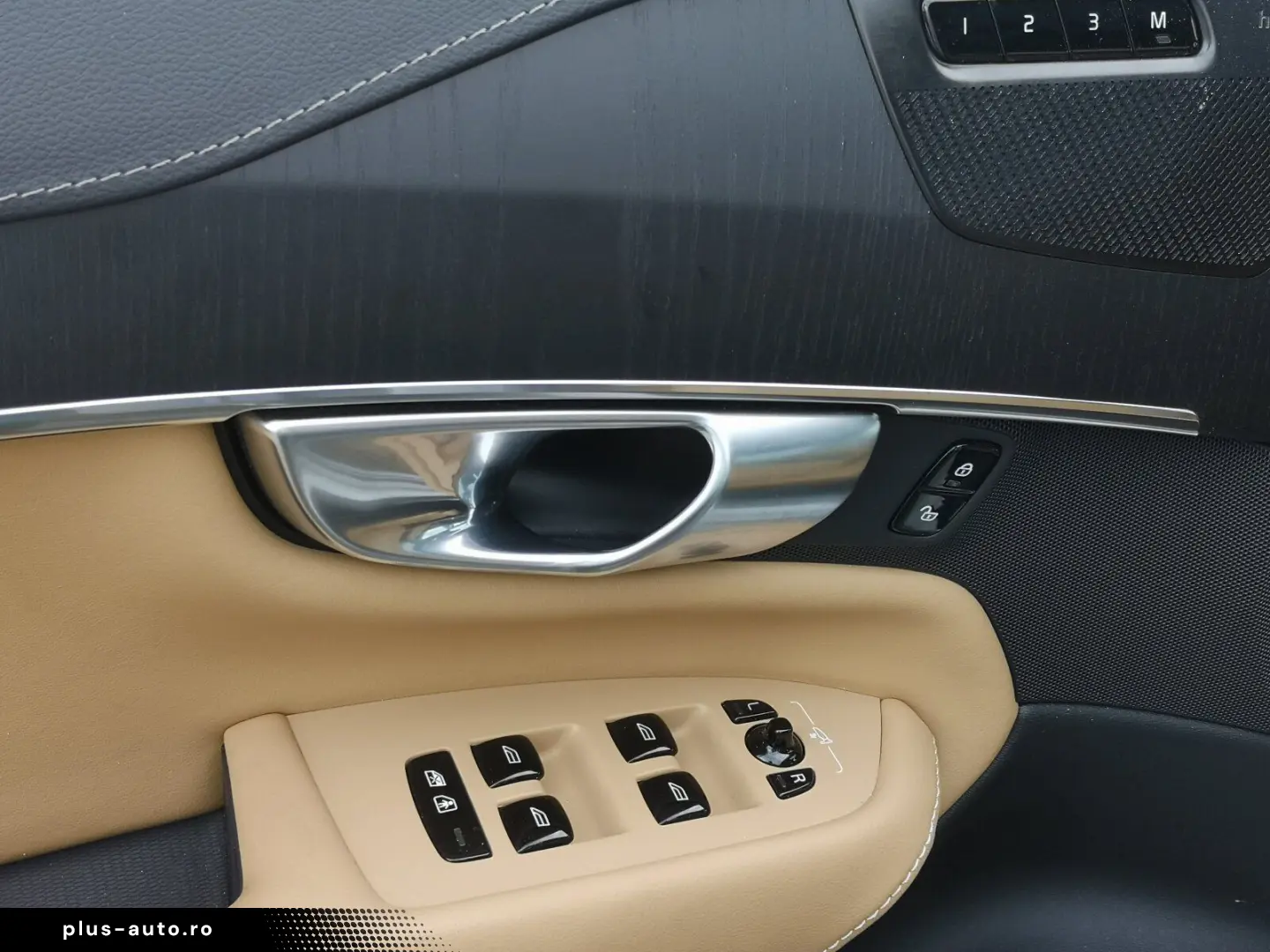 VOLVO XC90 T8 AWD Ultimate Bright AHK PANO