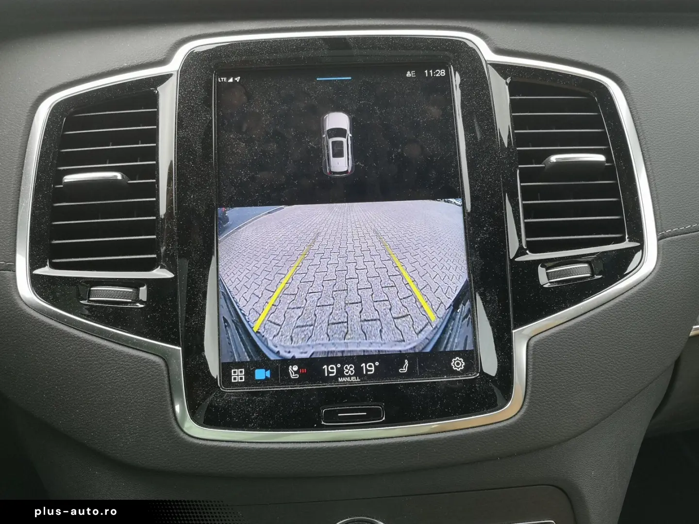 VOLVO XC90 T8 AWD Ultimate Bright AHK PANO