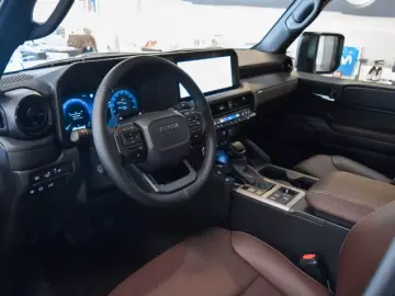 Toyota Land Cruiser VX HIBRID - 7 LOCURI