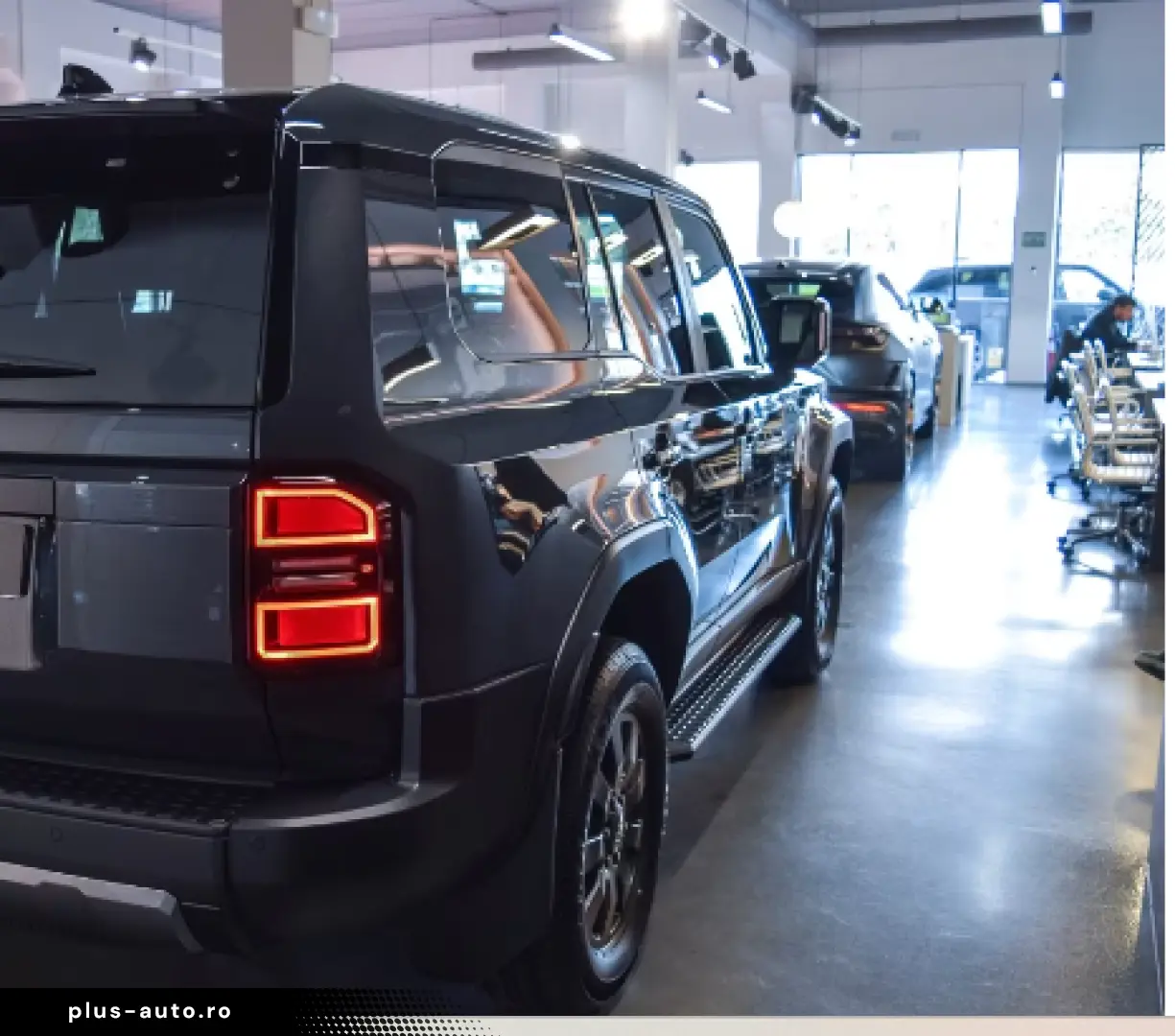 Toyota Land Cruiser VX HIBRID - 7 LOCURI