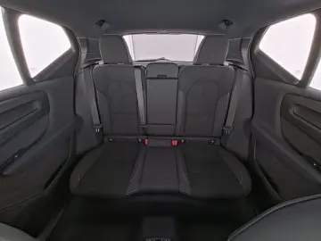 VOLVO XC40 Plus Black Edition 2WD Digitales Cockpit Me