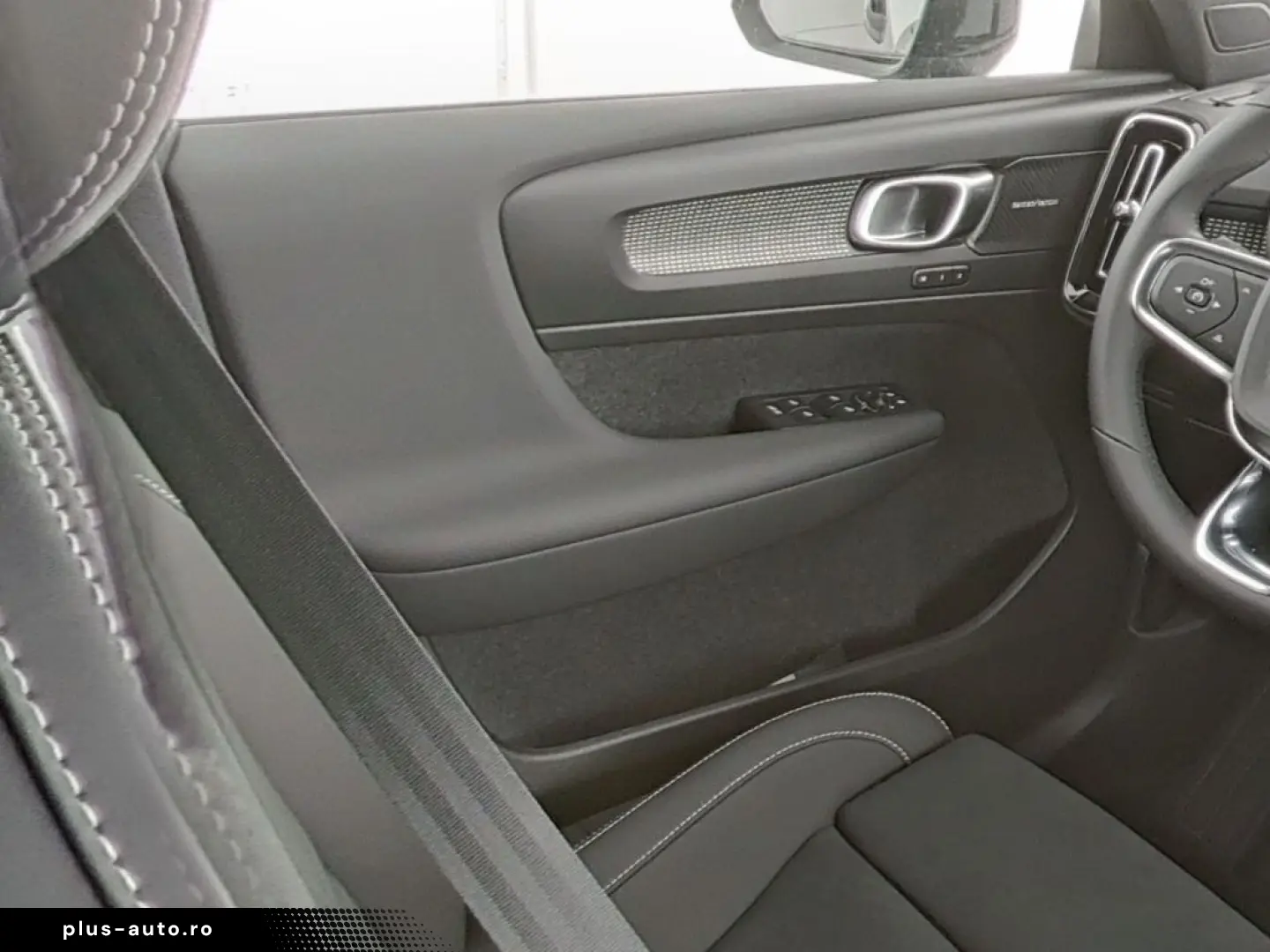 VOLVO XC40 Plus Black Edition 2WD Digitales Cockpit Me