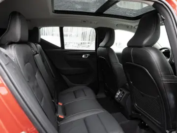 VOLVO XC40 B3 Plus Dark NAVI H K FACEL. LED 360  PANO