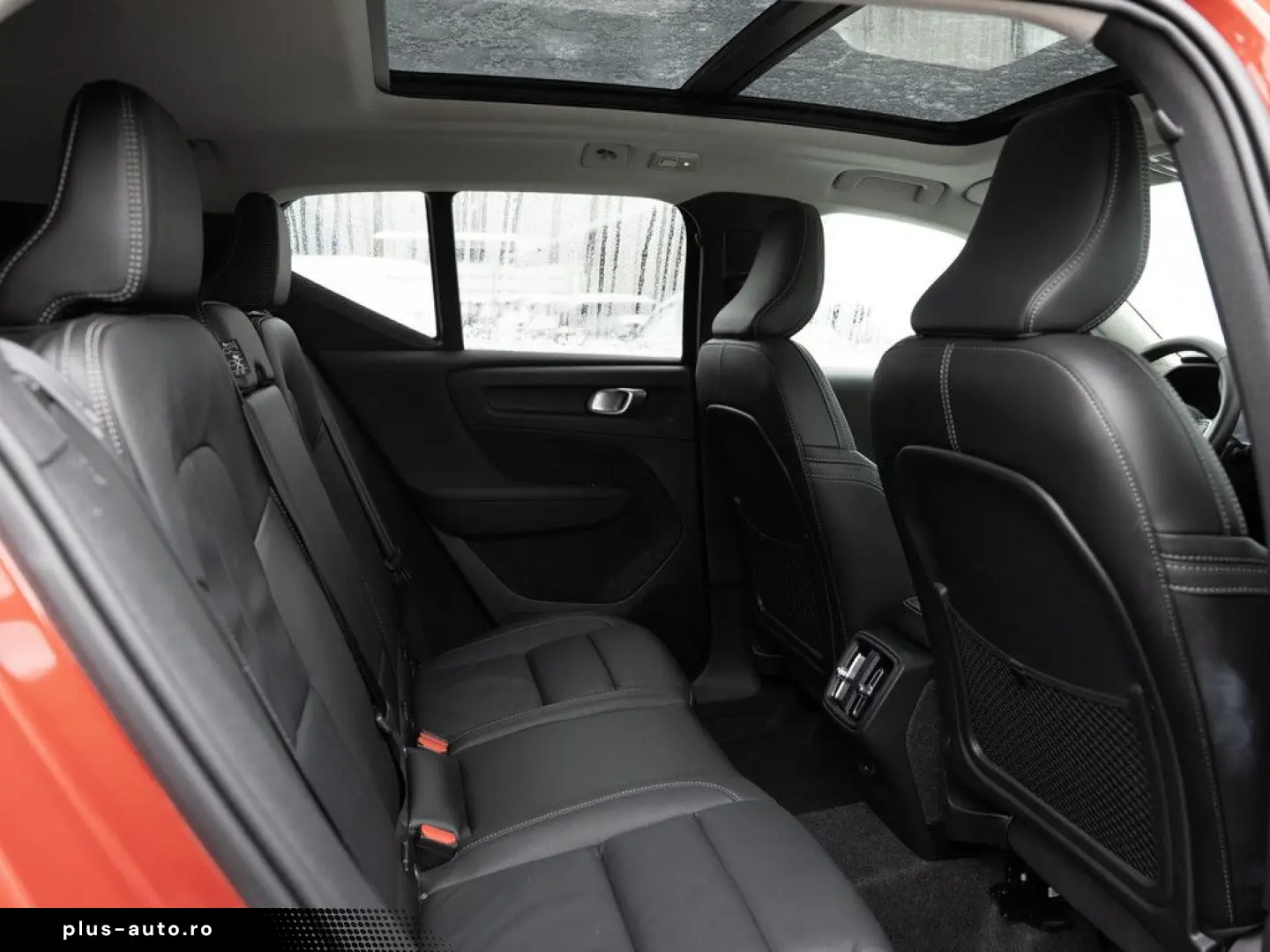 VOLVO XC40 B3 Plus Dark NAVI H K FACEL. LED 360  PANO