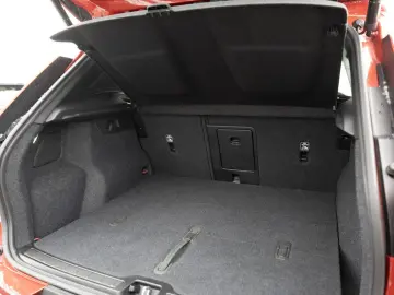 VOLVO XC40 B3 Plus Dark NAVI H K FACEL. LED 360  PANO