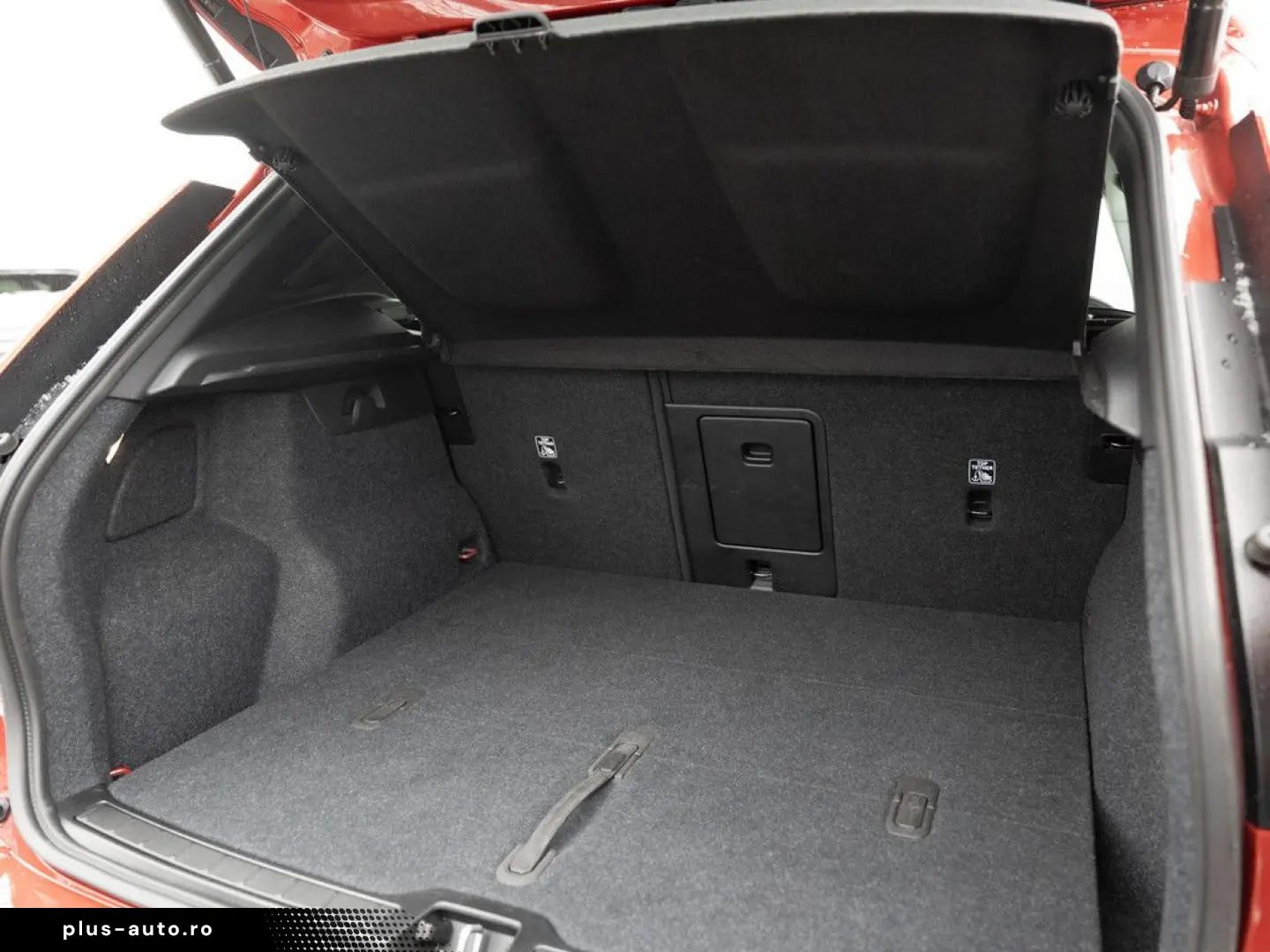 VOLVO XC40 B3 Plus Dark NAVI H K FACEL. LED 360  PANO