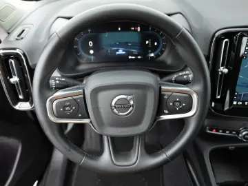 VOLVO XC40 B3 Plus Dark NAVI H K FACEL. LED 360  PANO