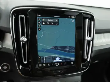 VOLVO XC40 B3 Plus Dark NAVI H K FACEL. LED 360  PANO