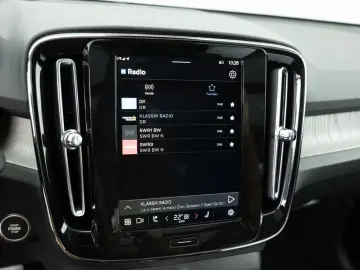 VOLVO XC40 B3 Plus Dark NAVI H K FACEL. LED 360  PANO