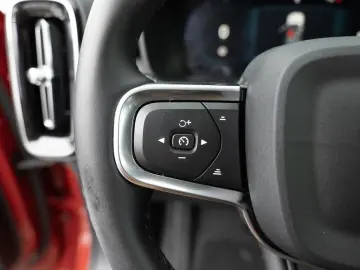 VOLVO XC40 B3 Plus Dark NAVI H K FACEL. LED 360  PANO