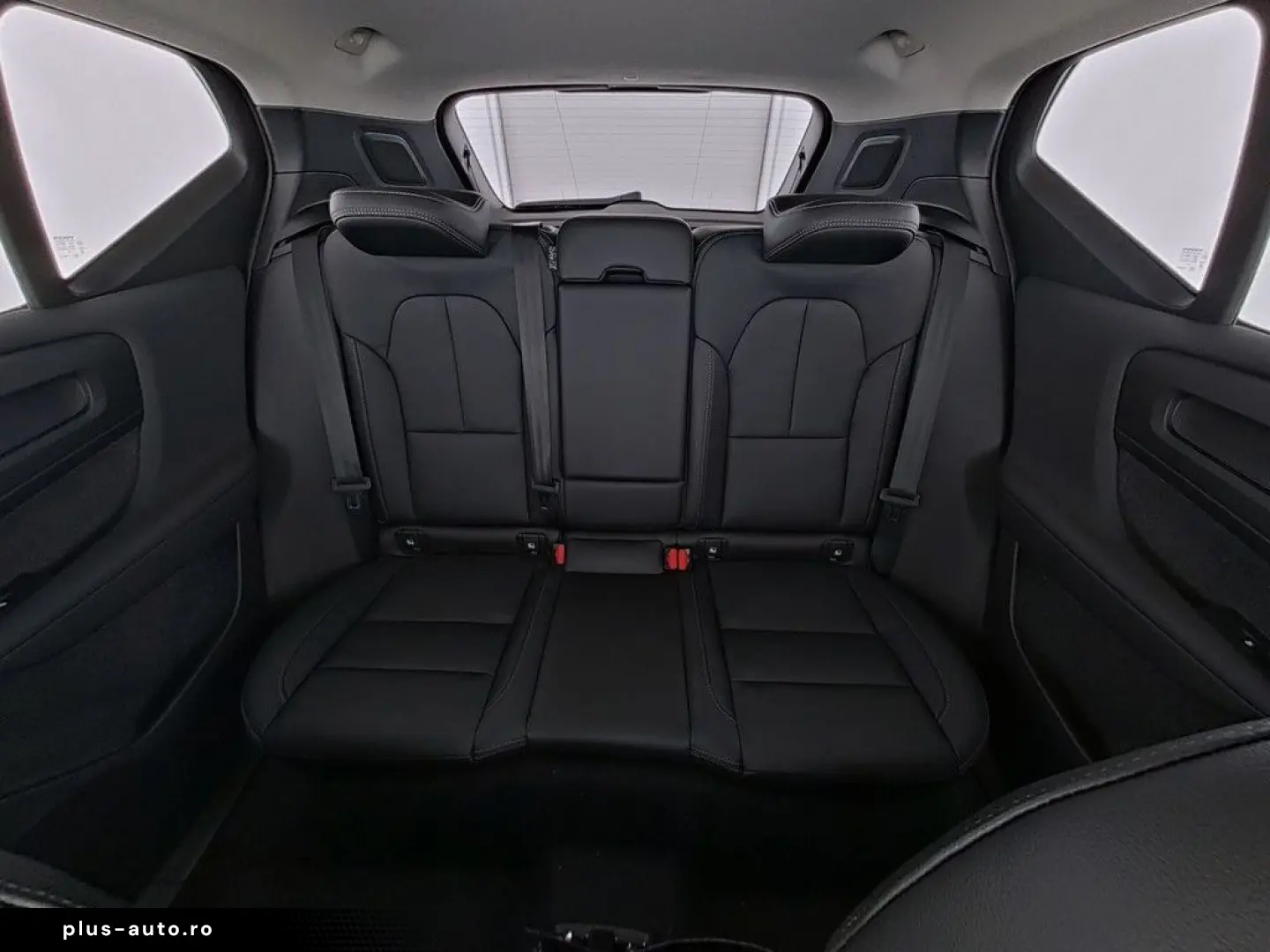 VOLVO XC40 B3 Plus Dark NAVI H K FACEL. LED 360  PANO