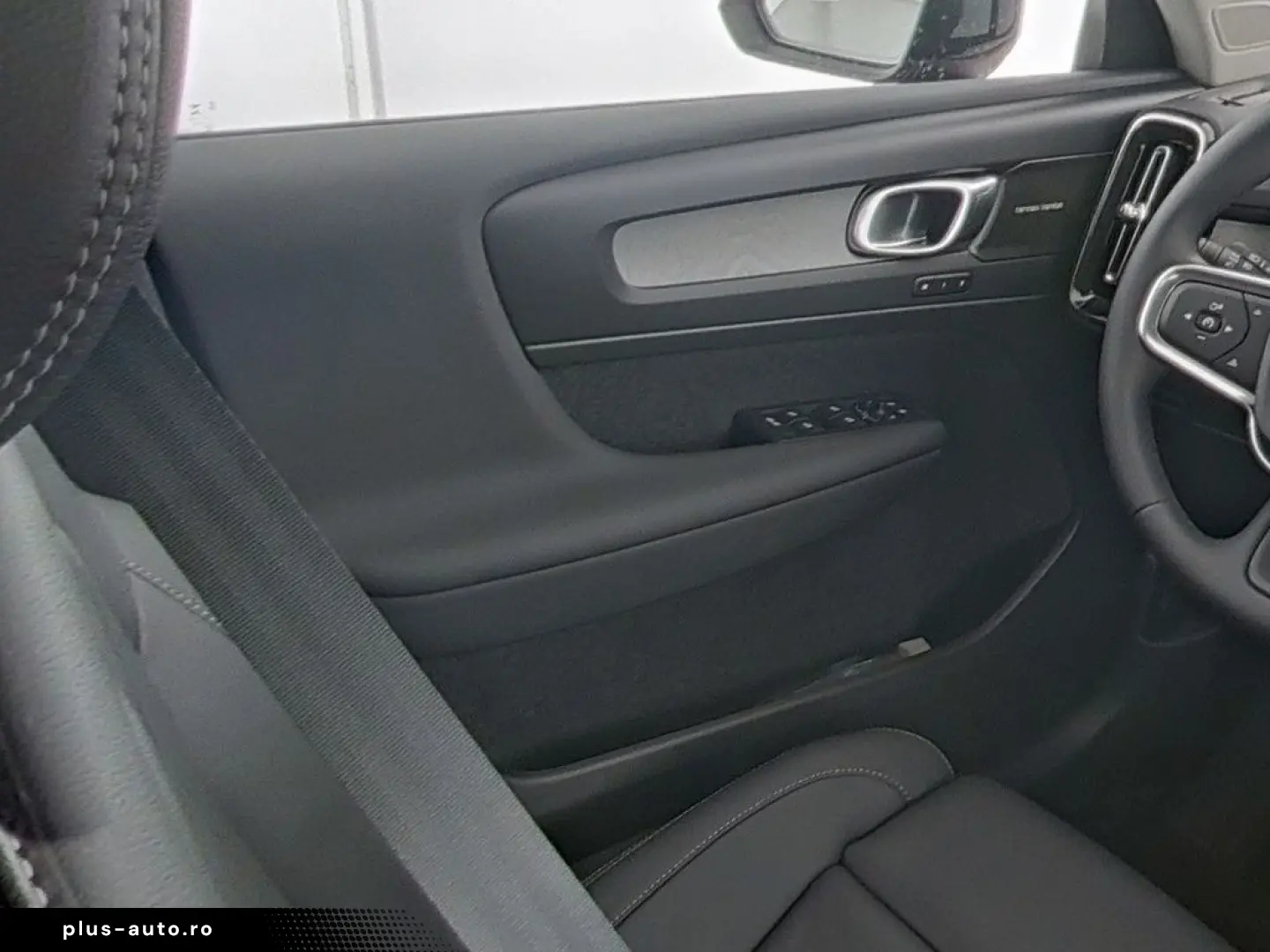 VOLVO XC40 B3 Plus Dark NAVI H K FACEL. LED 360  PANO