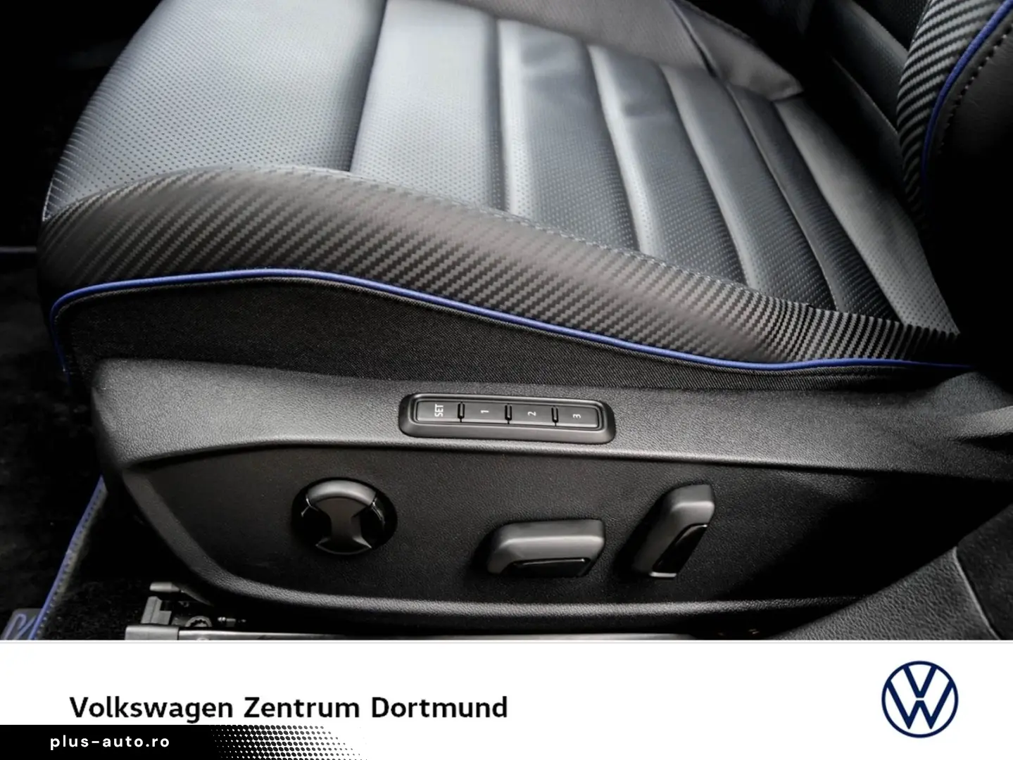 VW Golf VIII R BLACK EDITION 4X4 AKRAPOVIC LEDER 19