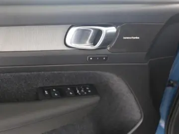 VOLVO XC40 Plus Dark LEDER PANO ACC BLIS 360 PIXEL