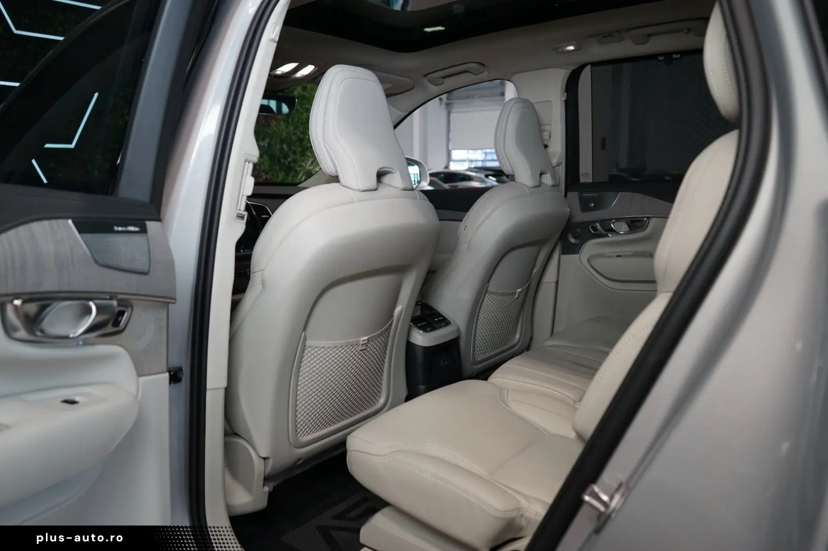 VOLVO XC90 T8 RECHARGE PANO 360 AIR 60.826€ NETTO