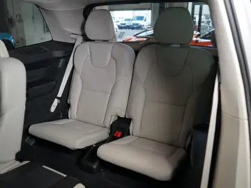 VOLVO XC90 T8 RECHARGE PANO 360 AIR 60.826€ NETTO