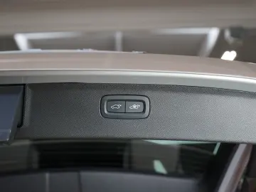 VOLVO XC90 T8 RECHARGE PANO 360 AIR 60.826€ NETTO