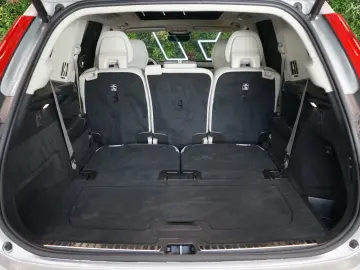 VOLVO XC90 T8 RECHARGE PANO 360 AIR 60.826€ NETTO