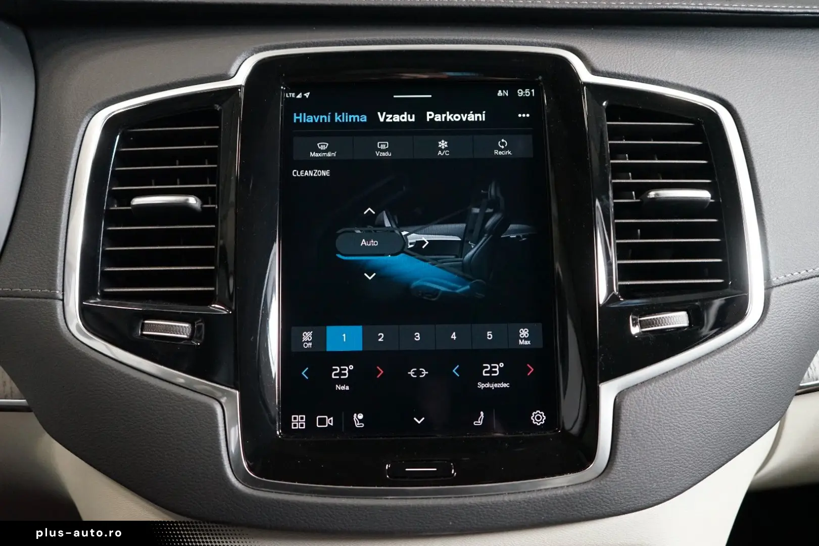 VOLVO XC90 T8 RECHARGE PANO 360 AIR 60.826€ NETTO