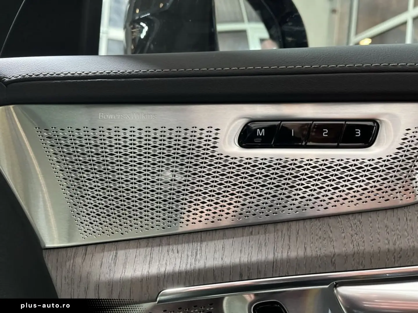 VOLVO XC90 T8 AWD Plug-in Hybrid Ultra Bright