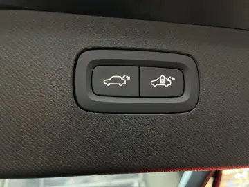 VOLVO XC90 T8 AWD Plug-in Hybrid Ultra Bright