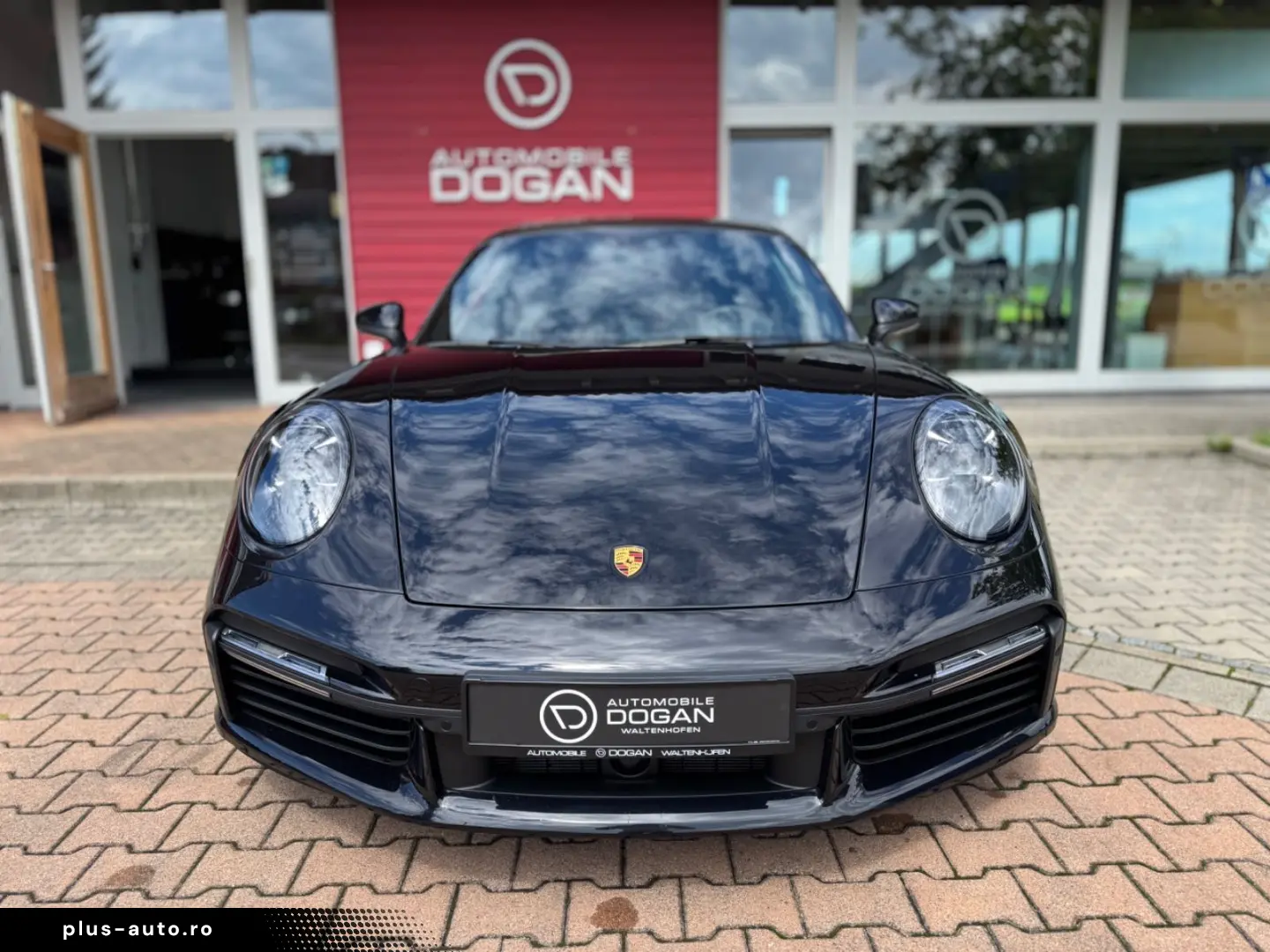 PORSCHE 992 Turbo S Coupé Carbondach Lift Burmeister 360