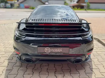 PORSCHE 992 Turbo S Coupé Carbondach Lift Burmeister 360