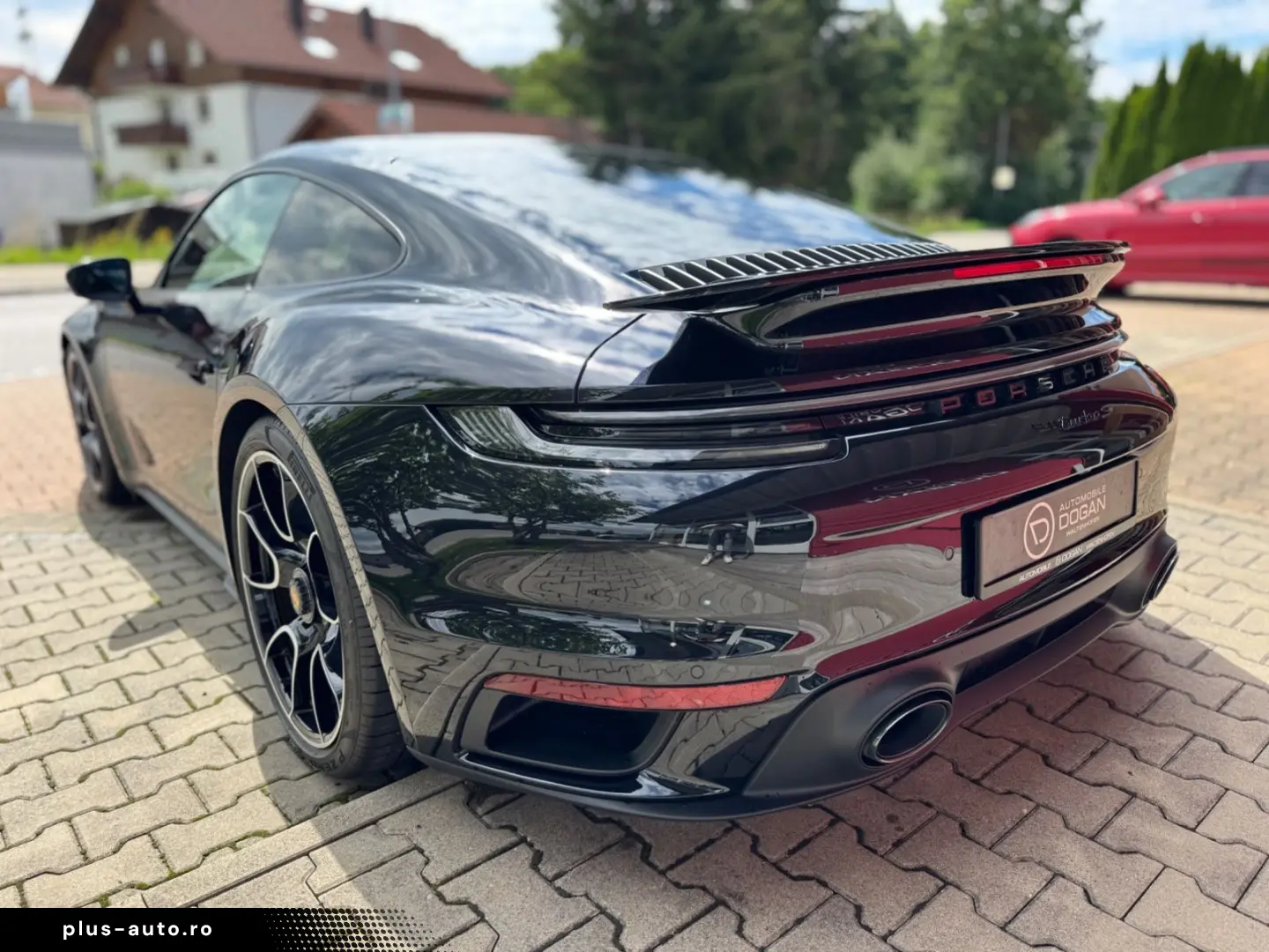 PORSCHE 992 Turbo S Coupé Carbondach Lift Burmeister 360