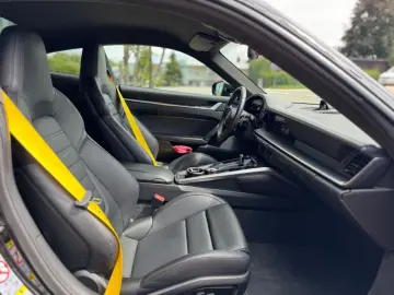 PORSCHE 992 Turbo S Coupé Carbondach Lift Burmeister 360