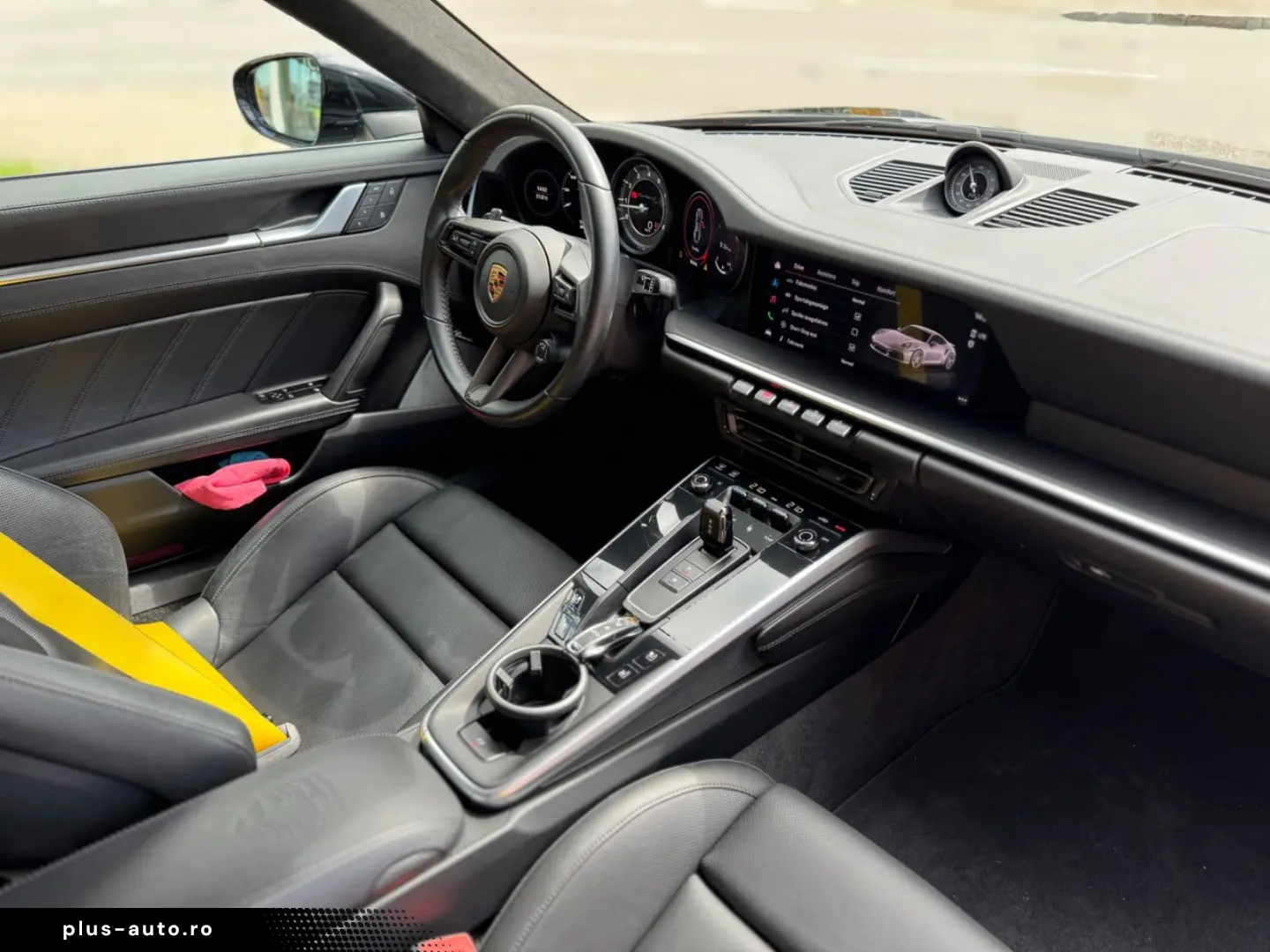 PORSCHE 992 Turbo S Coupé Carbondach Lift Burmeister 360