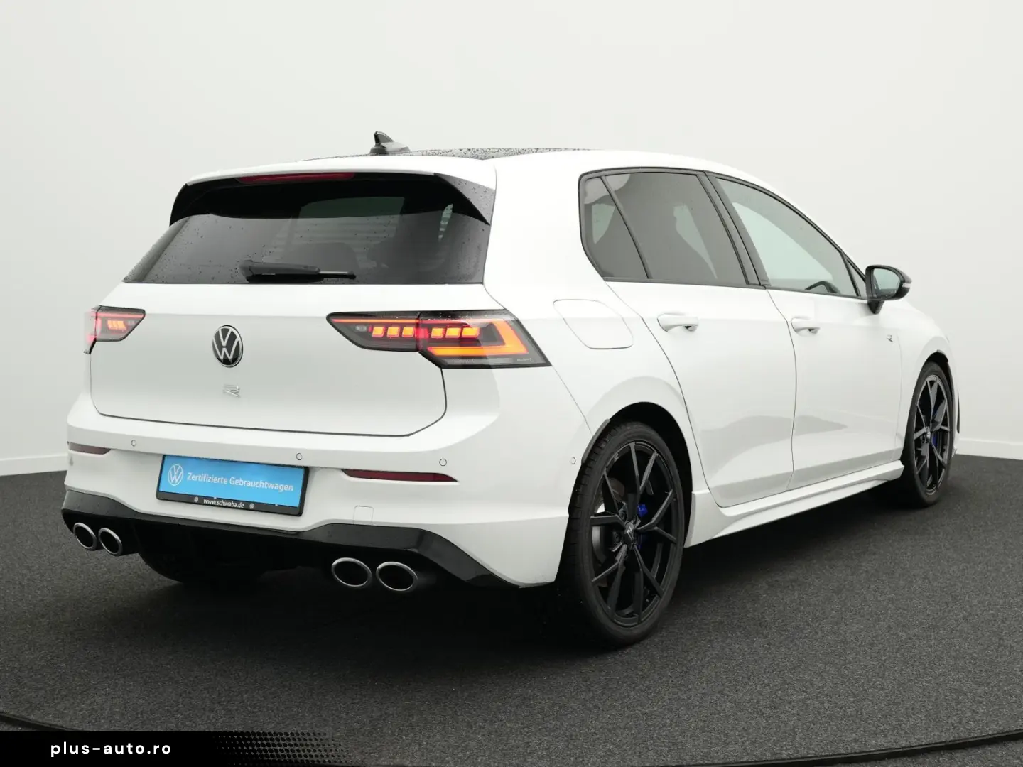 VW Golf VIII R 2.0 TSI 4Motion  IQ.LIGHT ACC 8-fach