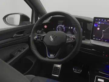 VW Golf VIII R 2.0 TSI 4Motion  IQ.LIGHT ACC 8-fach