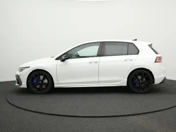 VW Golf VIII R 2.0 TSI 4Motion  IQ.LIGHT ACC 8-fach