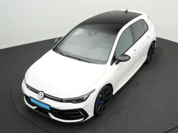VW Golf VIII R 2.0 TSI 4Motion  IQ.LIGHT ACC 8-fach