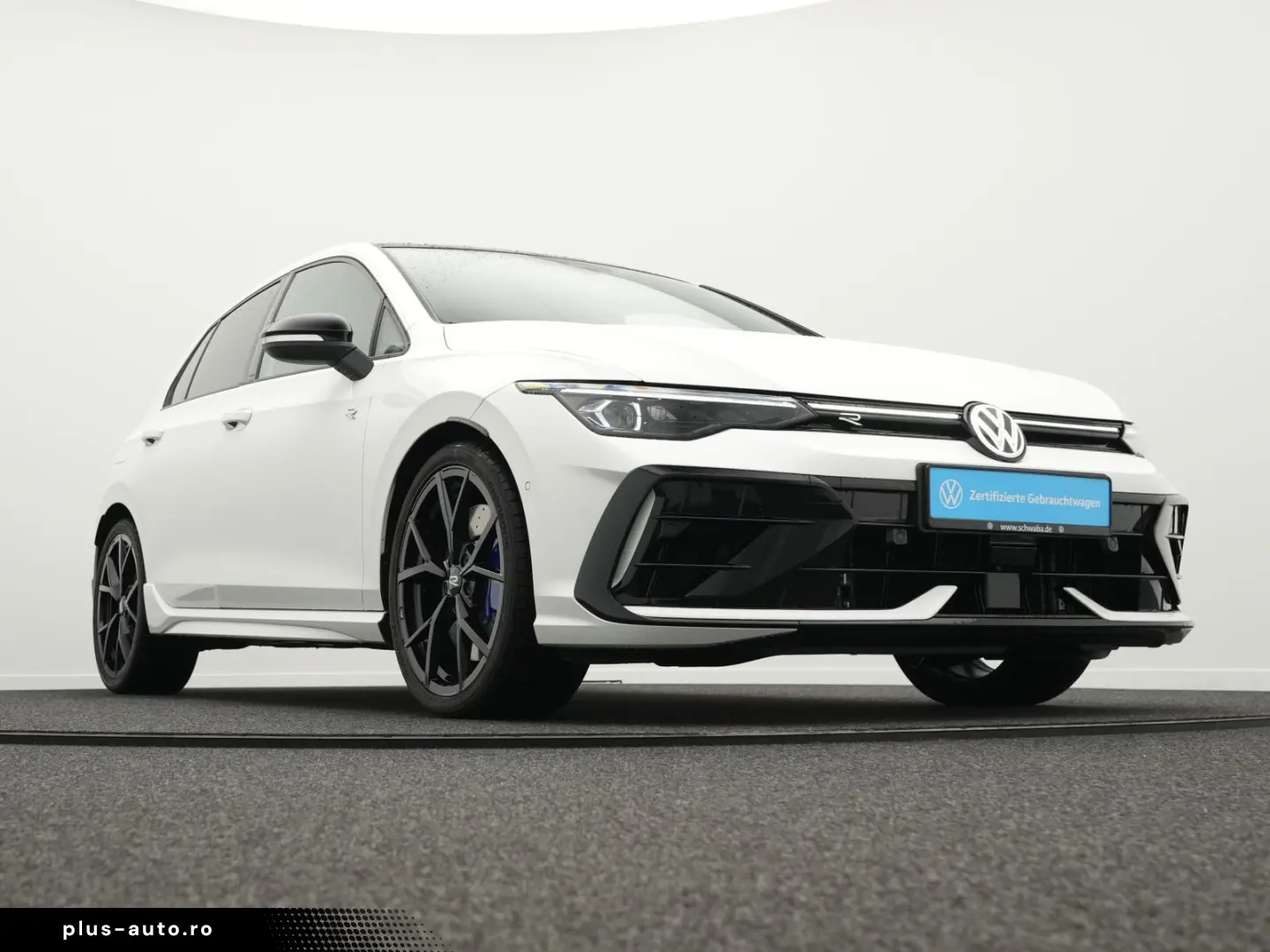 VW Golf VIII R 2.0 TSI 4Motion  IQ.LIGHT ACC 8-fach