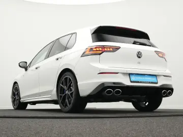 VW Golf VIII R 2.0 TSI 4Motion  IQ.LIGHT ACC 8-fach
