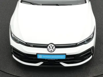 VW Golf VIII R 2.0 TSI 4Motion  IQ.LIGHT ACC 8-fach