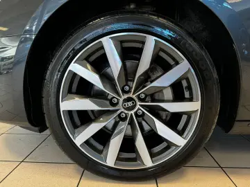 AUDI A4 Lim. 40 TDI quattro LED Black Style