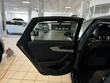AUDI A4 Lim. 40 TDI quattro LED Black Style