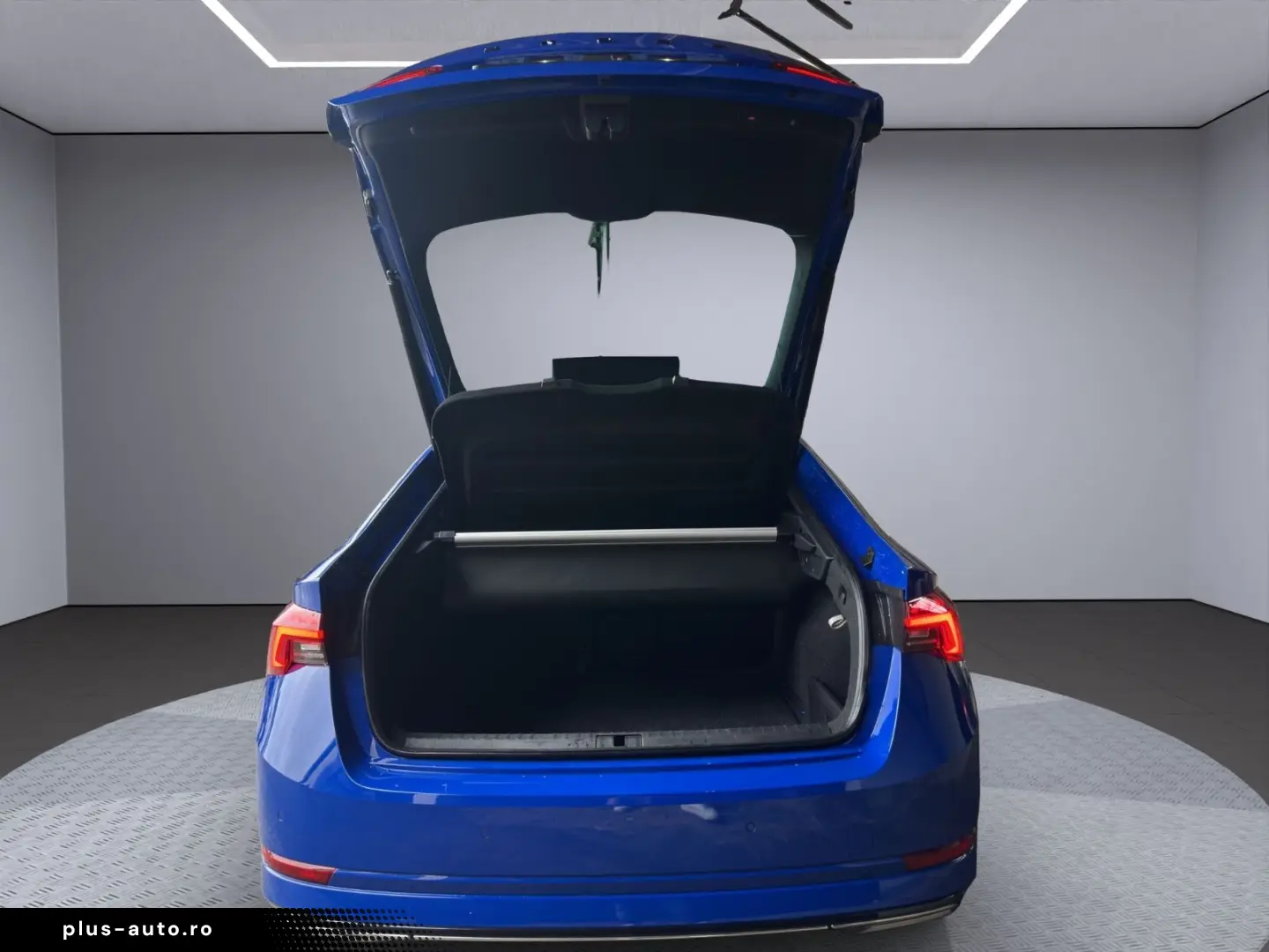 SKODA Octavia Lim. Sportline 4x4 LED StHz HuD ACC ViCO