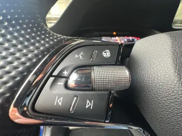 SKODA Octavia Lim. Sportline 4x4 LED StHz HuD ACC ViCO