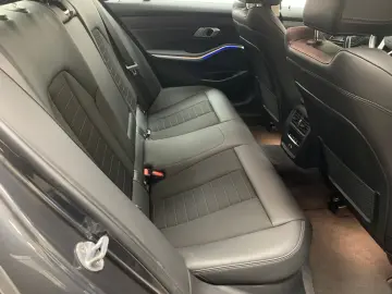 BMW 320 d xDrive Aut.Sport Line Navi Live Cockp.HIFI