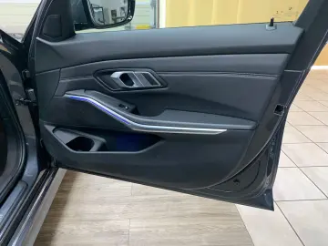 BMW 320 d xDrive Aut.Sport Line Navi Live Cockp.HIFI