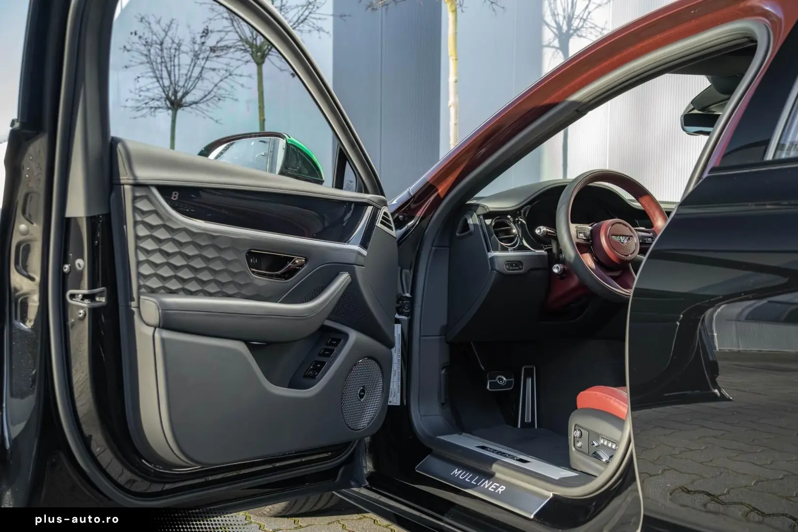 BENTLEY Flying Spur Mulliner   BESPOKE 2-Tone