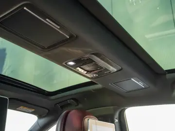 BENTLEY Flying Spur Mulliner   BESPOKE 2-Tone